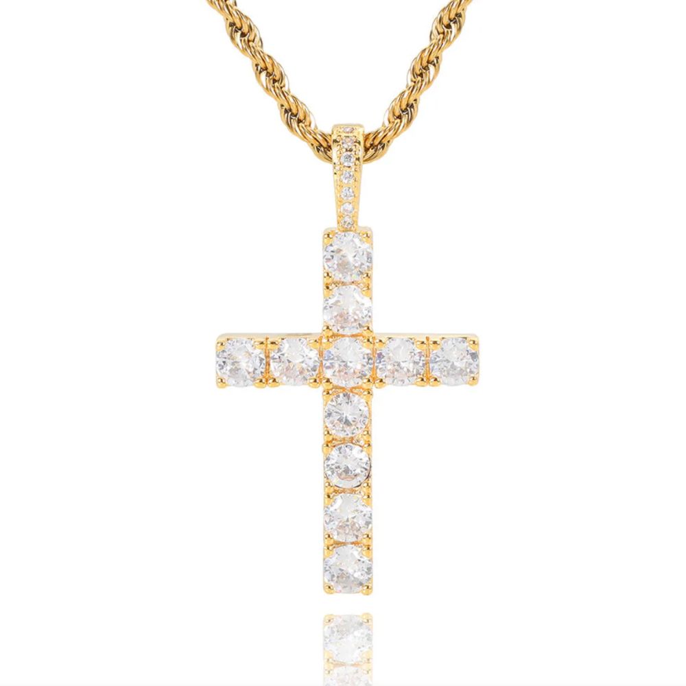 Collar Cruz Clásico con Diamantes