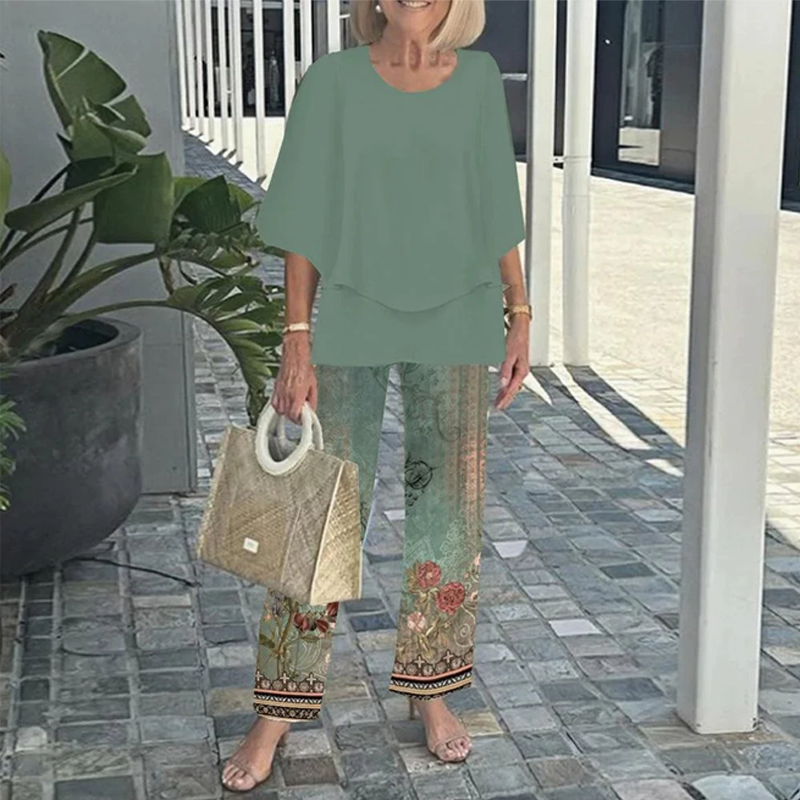 Conjunto Serena de Vega Madrid en tonos suaves, con blusa y pantalones a juego, estilo elegante y cómodo para mujer.